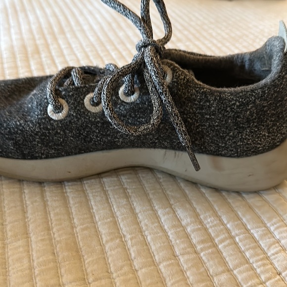 Allbirds gray wool runners sneakers. Women size 8 - Picture 4 of 8